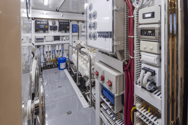 88ft Ocean Alexander Yacht For Sale