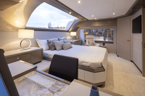 88ft Ocean Alexander Yacht For Sale