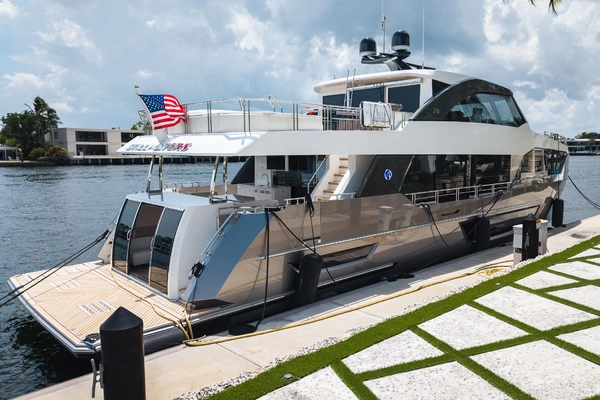 Ocean Alexander 27R Yacht For Sale