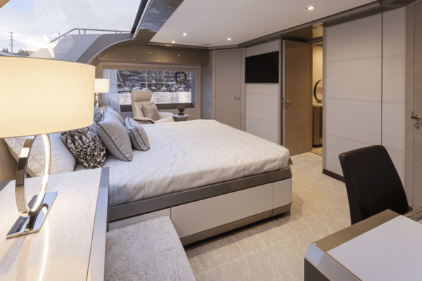 88ft Ocean Alexander Yacht For Sale