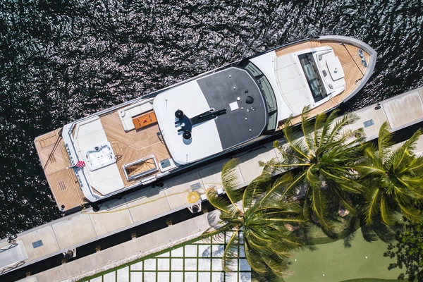 Ocean Alexander 27R Yacht For Sale