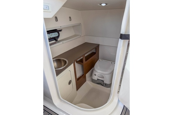 27ft Sea Ray Yacht For Sale