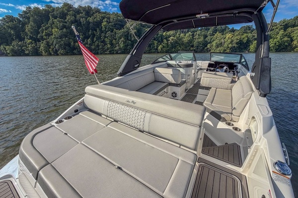 27ft Sea Ray Yacht For Sale