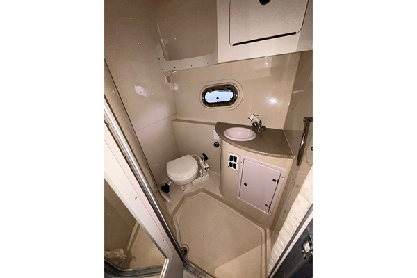 River Song 30ft Four Winns Yacht For Sale