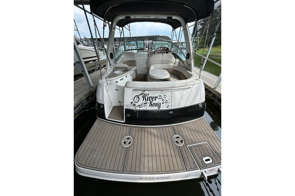 River Song 30ft Four Winns Yacht For Sale