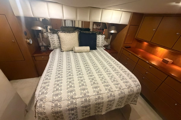 2000 Ocean Yachts 56