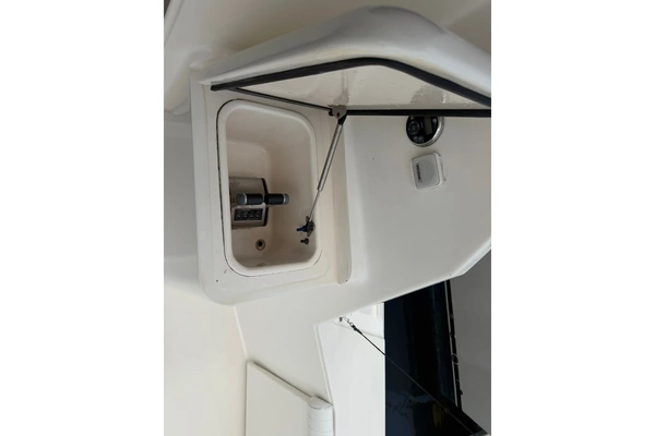 2000 Ocean Yachts 56
