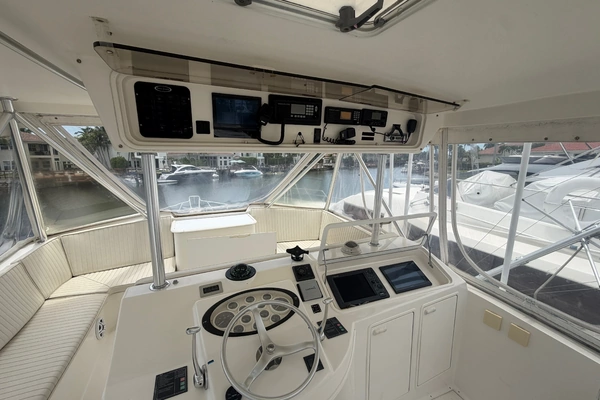 2000 Ocean Yachts 56