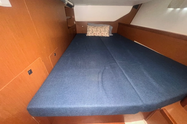 Beneteau Oceanis 45 Yacht For Sale