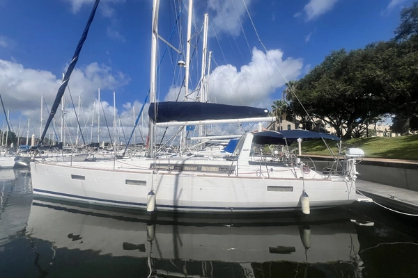 Photo of the 2016 Beneteau Oceanis 45