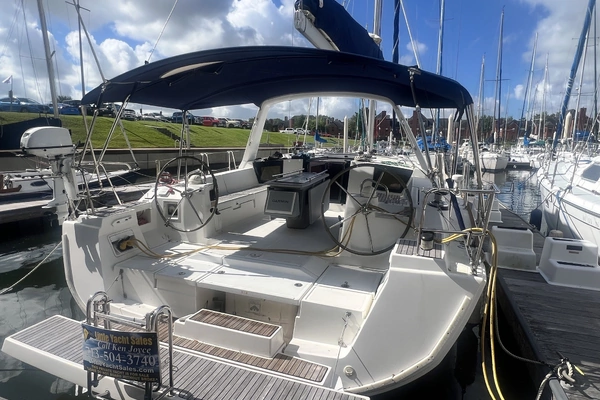 Photo of the 2016 Beneteau Oceanis 45