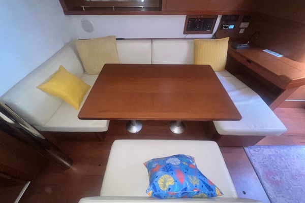 45ft Beneteau Yacht For Sale