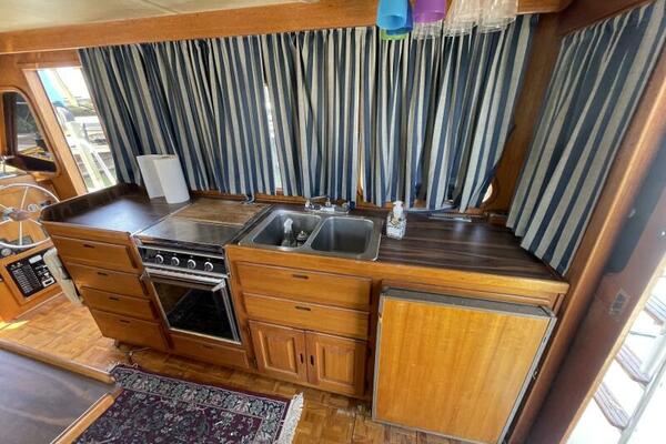 TBI SURVIVOR 34ft Californian Yacht For Sale