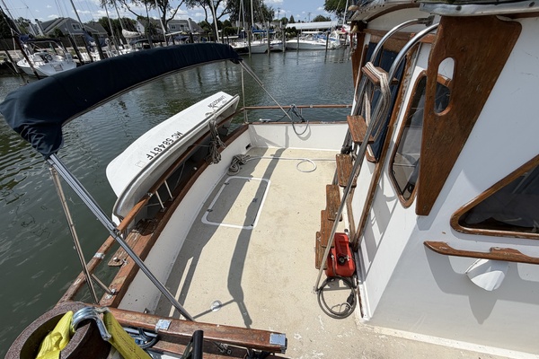 TBI SURVIVOR 34ft Californian Yacht For Sale