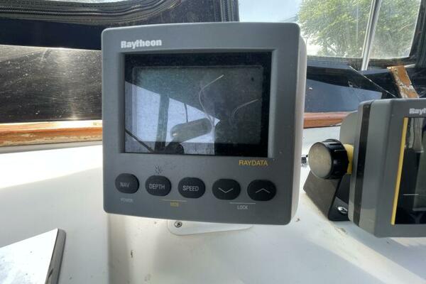 TBI SURVIVOR 34ft Californian Yacht For Sale