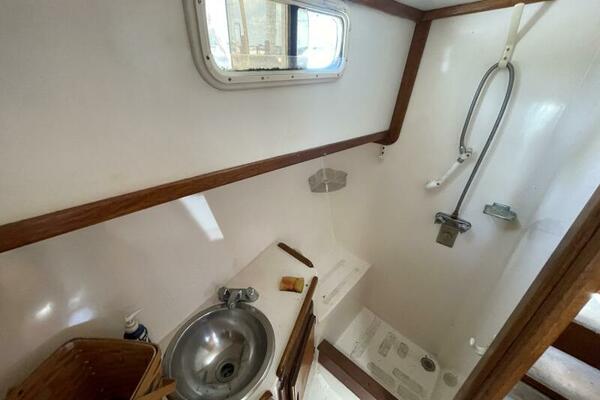TBI SURVIVOR 34ft Californian Yacht For Sale