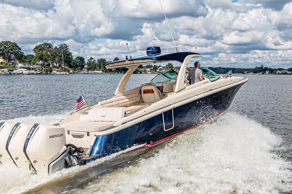 2022 Chris-Craft 35