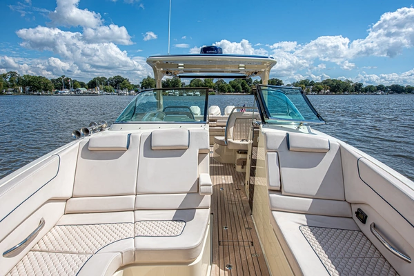 2022 Chris-Craft 35