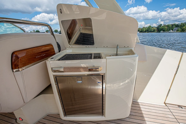 2022 Chris-Craft 35
