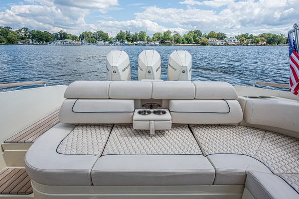 2022 Chris-Craft 35