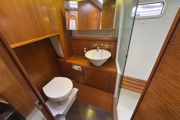 Photo of the 2008 Wauquiez 47 Pilot Saloon