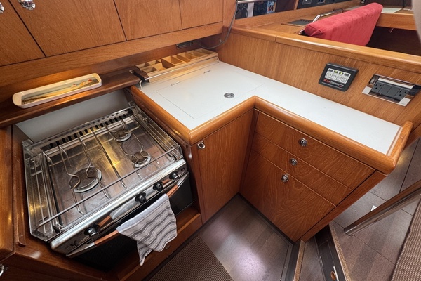 47ft Wauquiez Yacht For Sale
