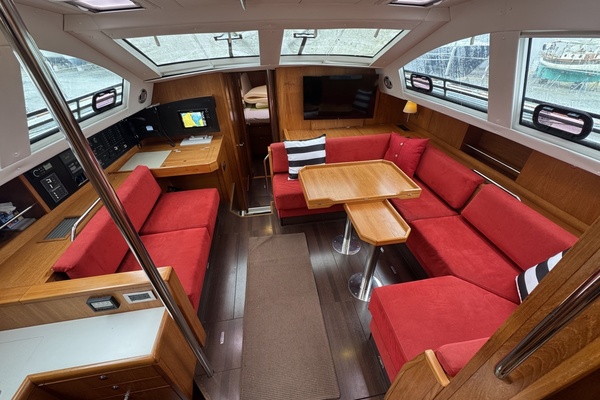 47ft Wauquiez Yacht For Sale