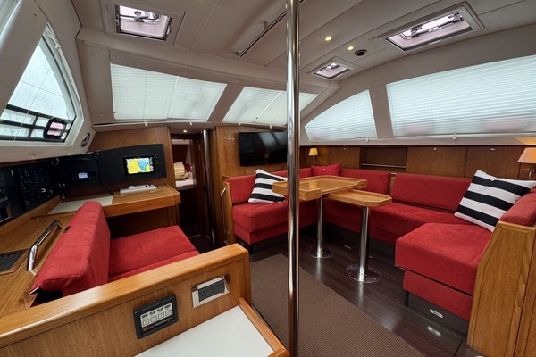 47ft Wauquiez Yacht For Sale