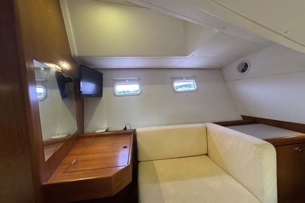 47ft Wauquiez Yacht For Sale