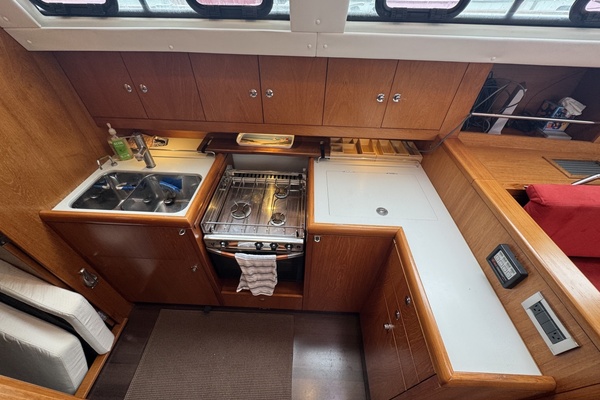 47ft Wauquiez Yacht For Sale