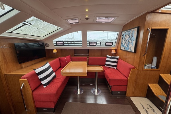 47ft Wauquiez Yacht For Sale