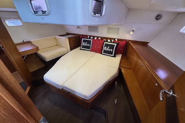 47ft Wauquiez Yacht For Sale