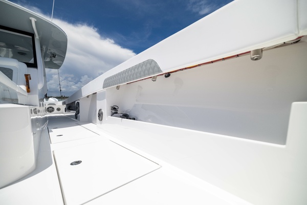 43ft Front Runner Yacht For Sale