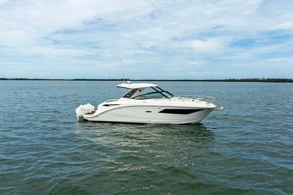 2022 Sea Ray 32