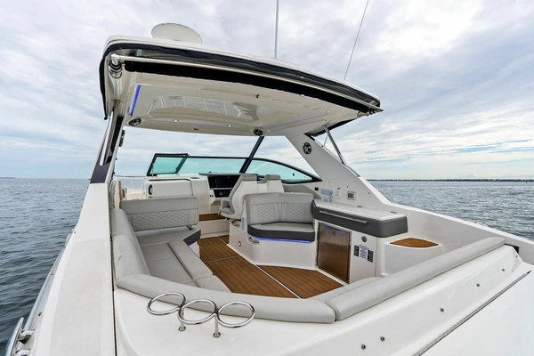 2022 Sea Ray 32