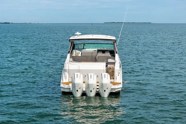 2022 Sea Ray 32