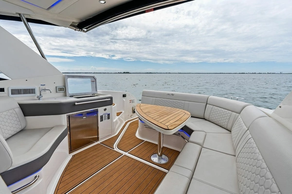 2022 Sea Ray 32