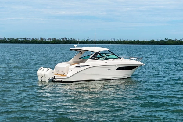 2022 Sea Ray 32