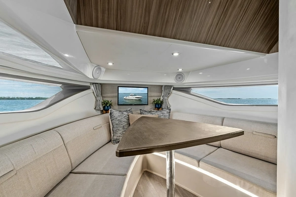 2022 Sea Ray 32