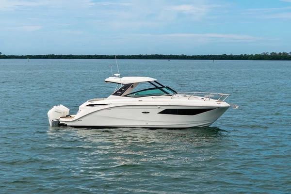 2022 Sea Ray 32