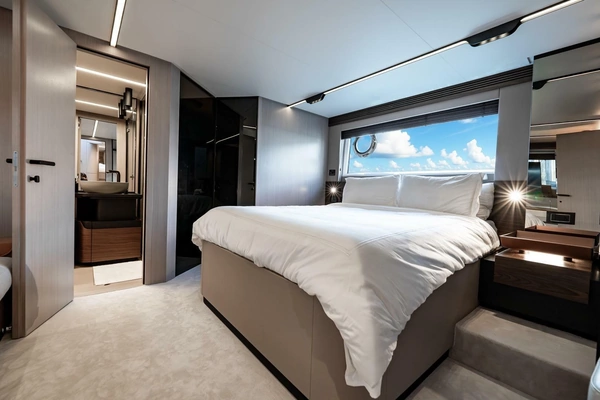 Azimut S7 Yacht For Sale