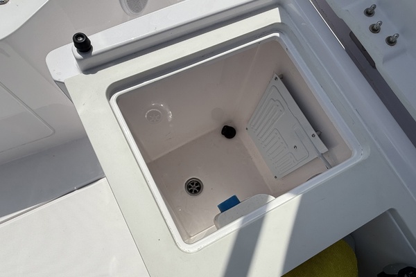 IBIS 28ft Axopar Yacht For Sale