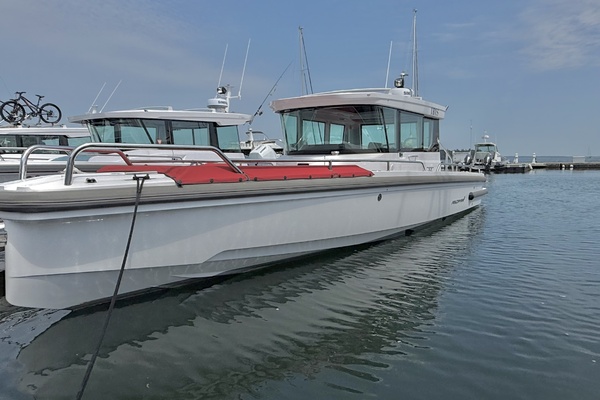 IBIS 28ft Axopar Yacht For Sale