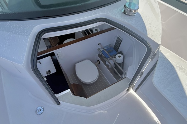 IBIS 28ft Axopar Yacht For Sale