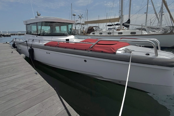 2022 Axopar 28