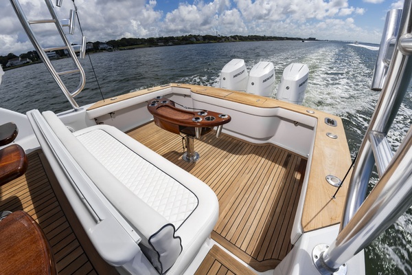 JOMO 37ft Spencer Yacht For Sale