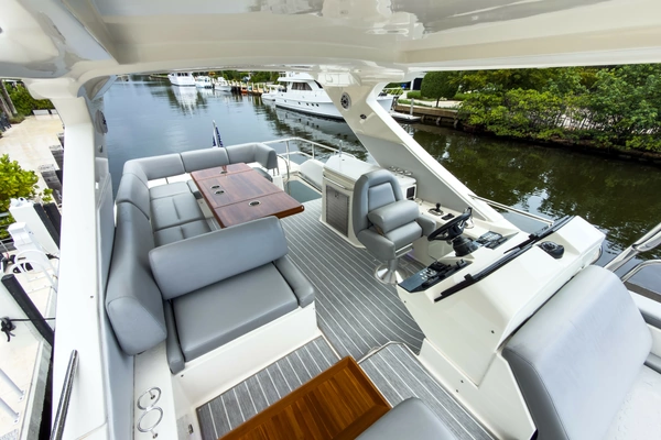 Sea Ray  Yacht For Sale