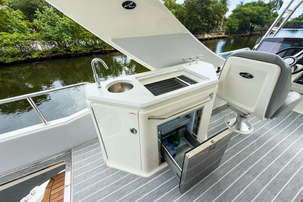 Sea Ray  Yacht For Sale