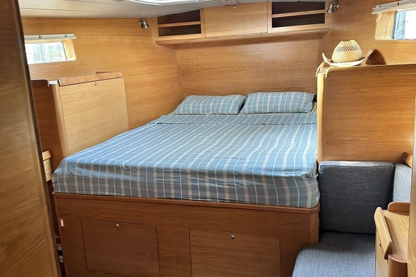 GIVE r 50ft Custom Yacht For Sale