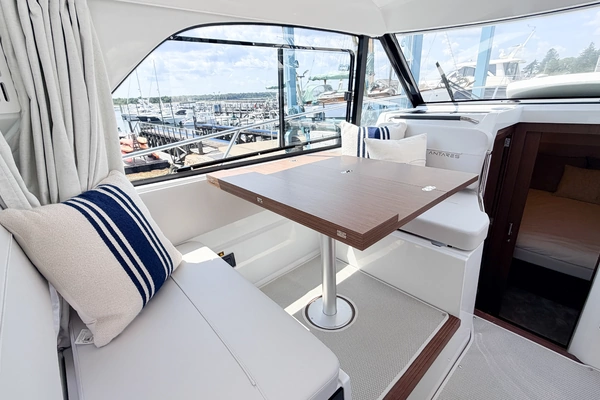 Photo of the 2027 Beneteau Antares 9 "In Stock"